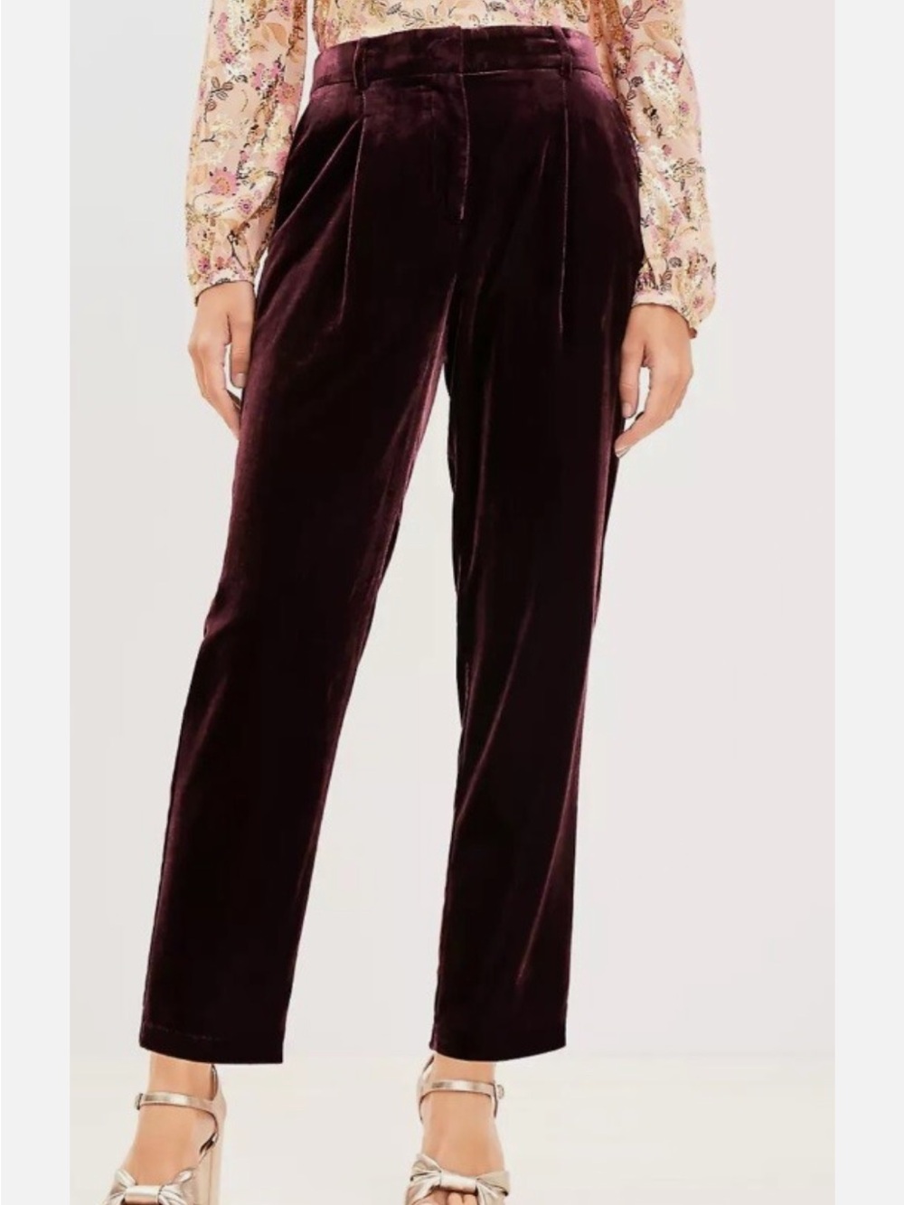 Loft Rich Burgundy Pleated velvet Trousers size 4